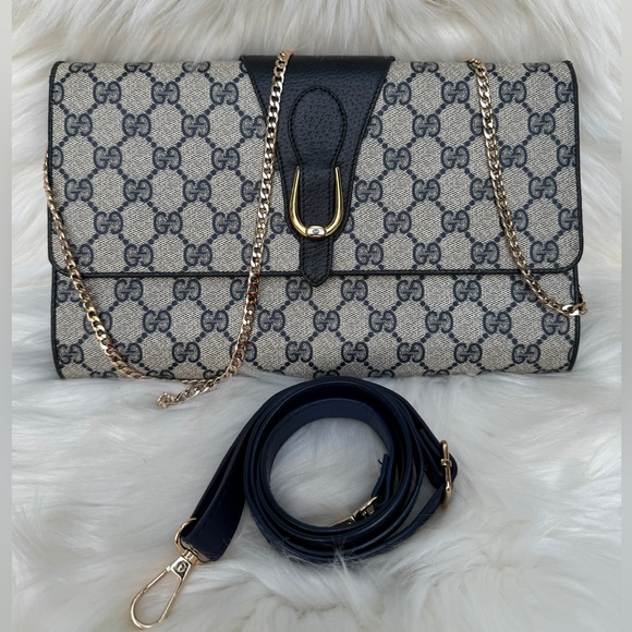 Gucci Vintage Monogram Crossbody - Picture 2 of 13